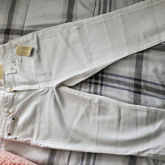 3 bundle of 👖 - Picture 3 of 9